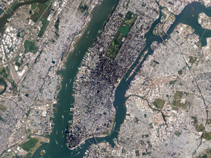 Manhattan_by_Planet_Labs-o