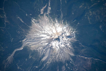satellite-image-overhead-look-mount-hood-oregon-o